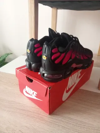 Zapatillas talla 43 sin estrenar