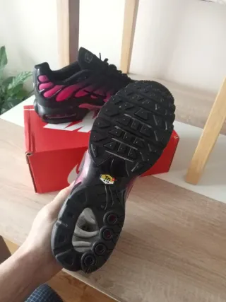 Zapatillas talla 43 sin estrenar
