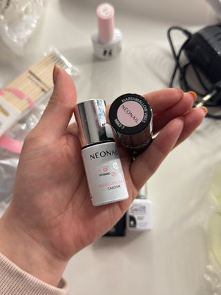 Kit Uñas Semipermanentes Lámpara UV NEONAIL