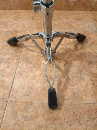 Soporte pié de Caja Batería Millenium SS-902 Pro