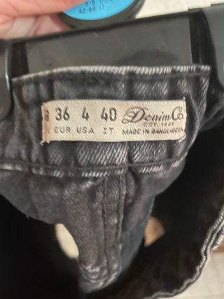 Falda vaquera negra Stradivarius Talla S