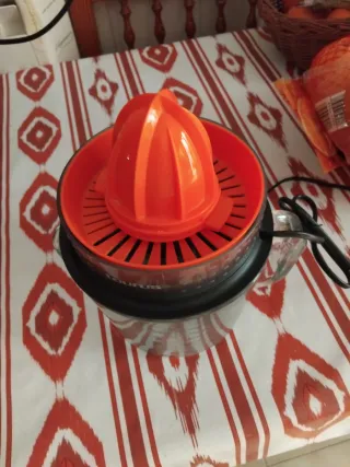 Exprimidor Cítricos Taurus Naranja