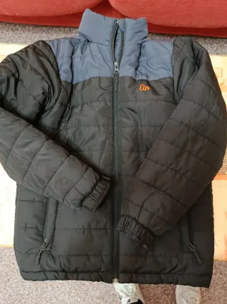Chaqueta niño acolchada UP. Talla 10