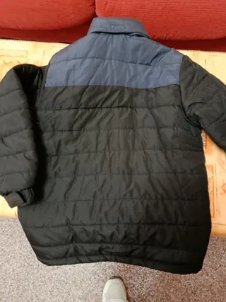 Chaqueta niño acolchada UP. Talla 10