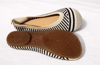 Bailarinas de punto rayas beige y negro