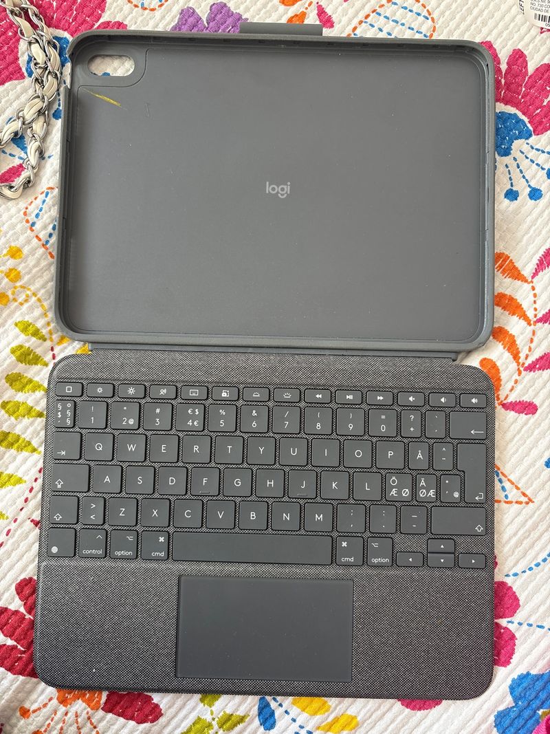 Funda Teclado Logitech ipad 10gen