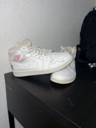 Bambas Jordan CW7589-100 Talla 44