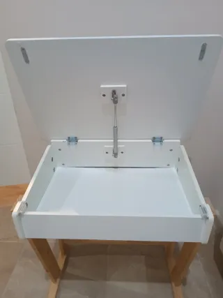 Conjunto pupitre y estantería madera