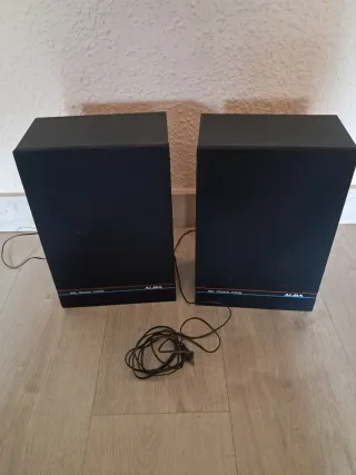 Equipo de música Alba con tocadiscos