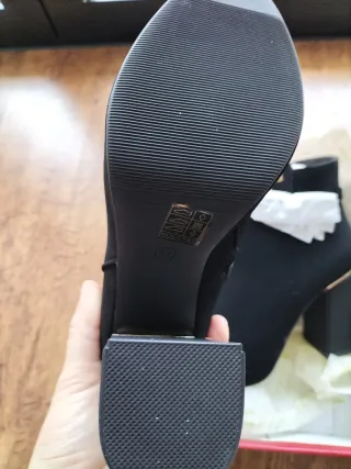 Botines Guess Negros Mujer