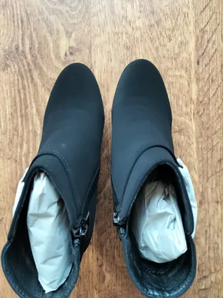 Botines Guess Negros Mujer