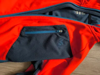 Chaqueta Millet Naranja y Gris