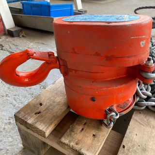 Polipasto manual Amenabar 2.5t