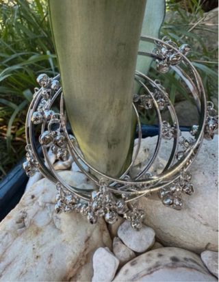 Set 5 Bracciali Argentati con Campanelle