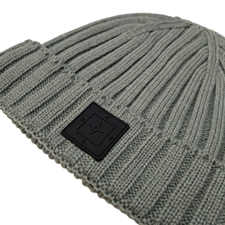 Gorro grueso verde oliva estilo outdoor