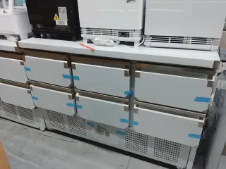 Mesa refrigerada