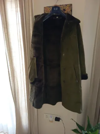 Abrigo ante verde forro pelo