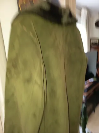 Abrigo ante verde forro pelo