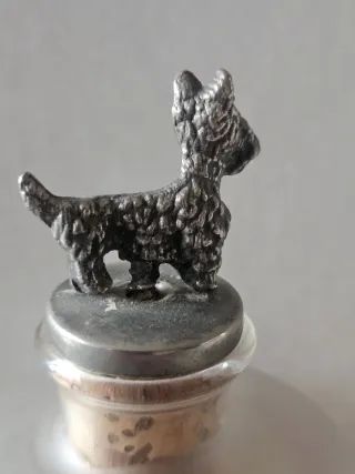 Boccetta decorativa vintage con cane