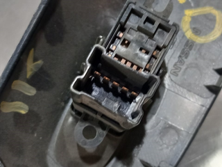 MANDO ELEVALUNAS DELANTERO DERECHO NISSAN JUKE (F