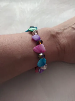 Pulsera multicolor de bolas y abalorios