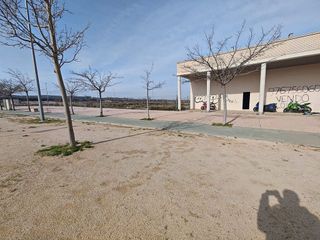 Local comercial en alquiler en Valdespartera - Arcosur en Zaragoza
