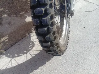 Moto Gilera Enduro Roja