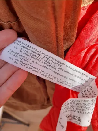 Abrigo / chaquetón con capucha desmontable