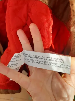 Abrigo / chaquetón con capucha desmontable