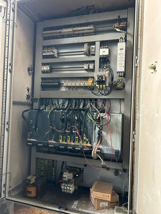 Fresadora CNC LAGUN, Modelo GBM 18, con CNC FAGOR