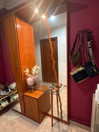 Mueble recibidor madera y cristal