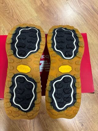 Zapatillas New Balance Hierro V7 Talla 44