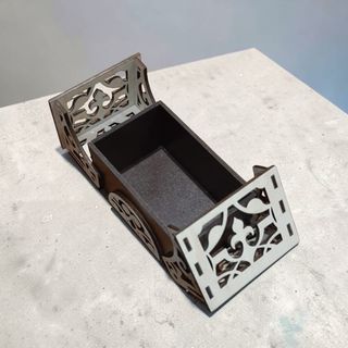 Scatola in legno decorata