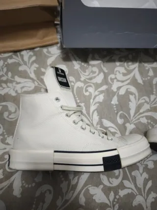 Botas Converse Blancas y Negras