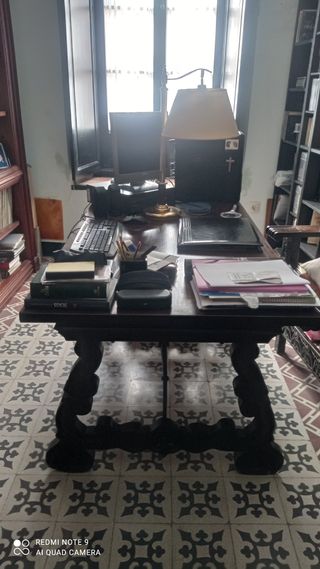 Mesa despacho estilo castellano madera noble