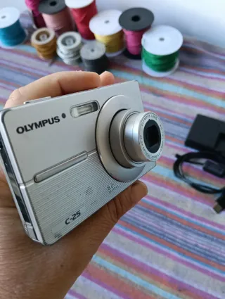 Cámara Digital Olympus 8MP Zoom Óptico 3x