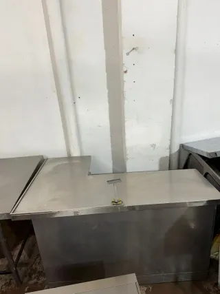 Mostrador de acero inoxidable