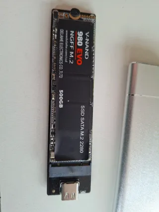 Disco duro SSD 500 GB + Estuche USB-C