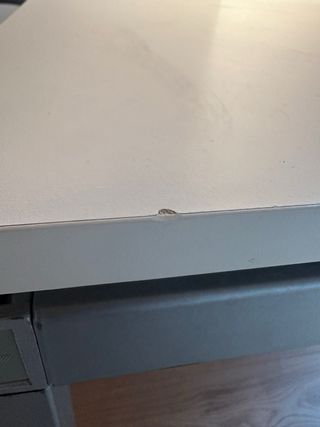 Mesa escritorio Ofiprix madera blanca y metal