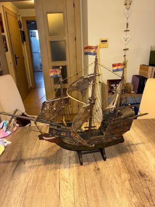 Barco holandés antiguo decorativo. Galeón náutico