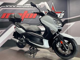 Yamaha X-MAX 250 Blanca