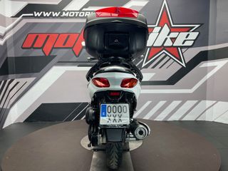 Yamaha X-MAX 250 Blanca