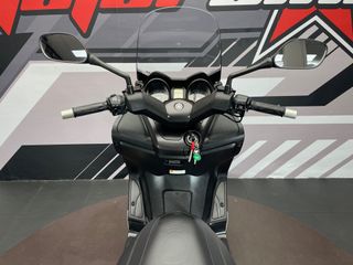 Yamaha X-MAX 250 Blanca