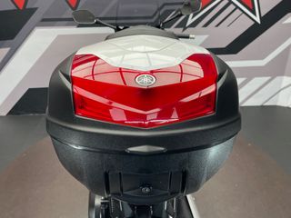 Yamaha X-MAX 250 Blanca