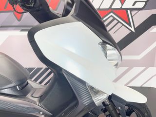 Yamaha X-MAX 250 Blanca