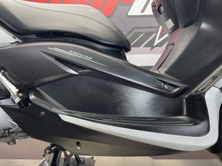Yamaha X-MAX 250 Blanca