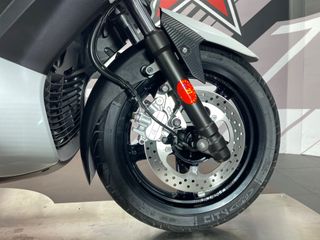 Yamaha X-MAX 250 Blanca