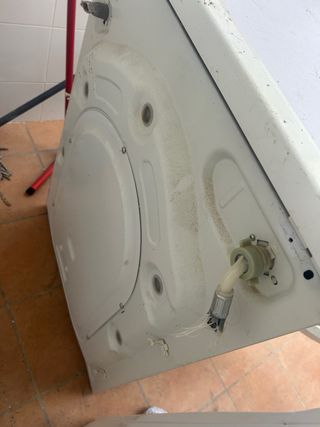 Lavadora barata – para reparar o piezas