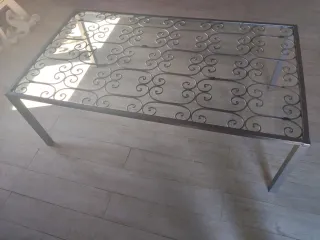 Mesa de forja con tapa de cristal...hierro forjado