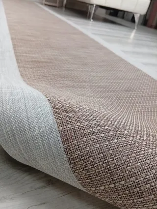 Alfombra vinilo a medida con cenefa